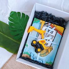 Load image into Gallery viewer, "Stronger" Little Gift Box